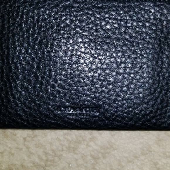 Authentic COACH wallet - Picture 2 of 7